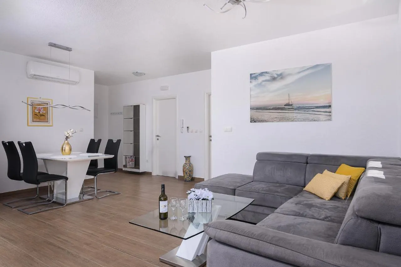 Apartment Apartman Tommy Trogir
