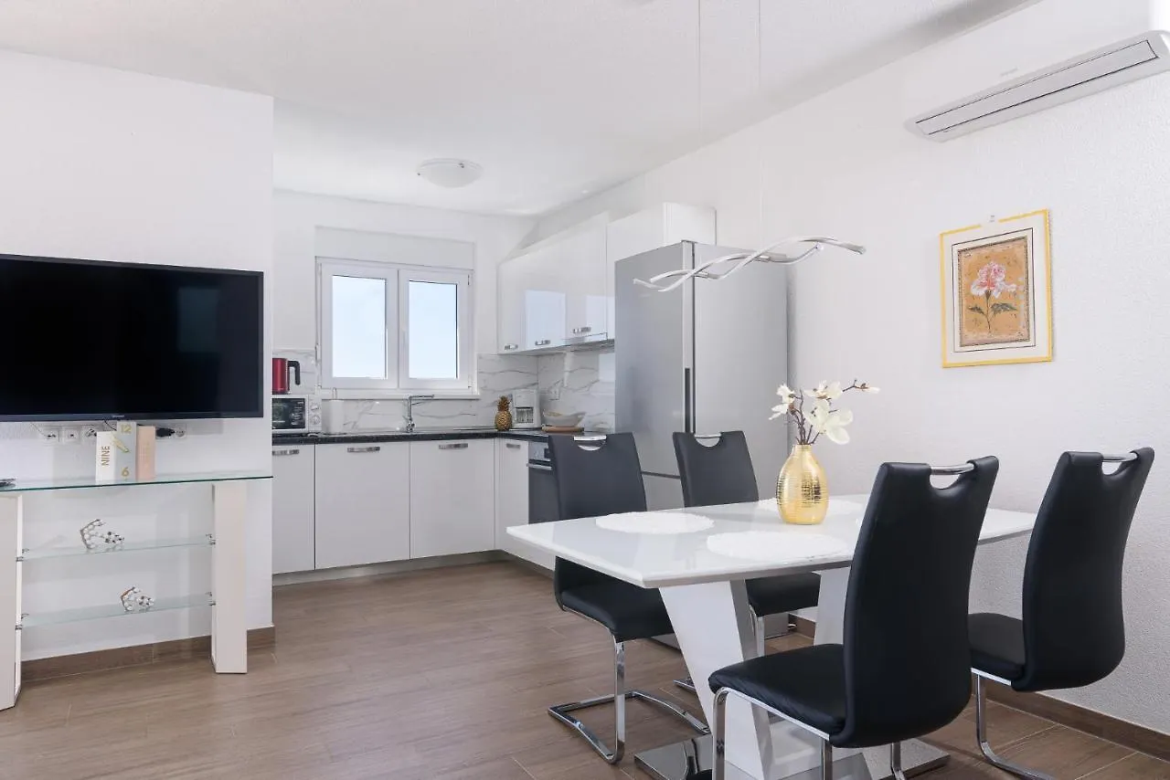 Apartment Apartman Tommy Trogir Croatia